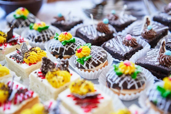 Sortimento Pedaços Bolo Mesa Espaço Cópia Várias Fatias Sobremesas Deliciosas — Fotografia de Stock