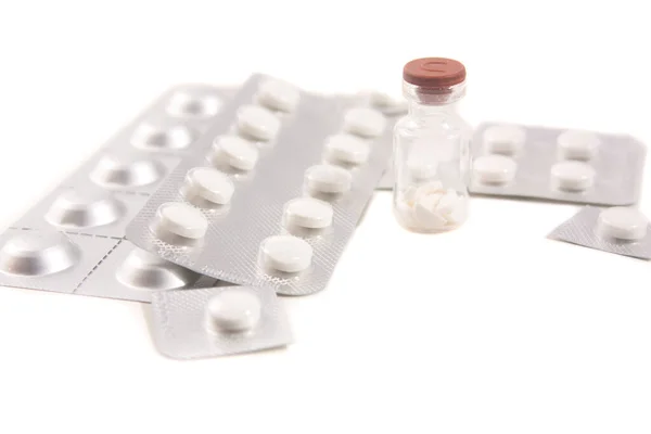 Beyaz arka plan üzerinde izole hapları farklı türleri