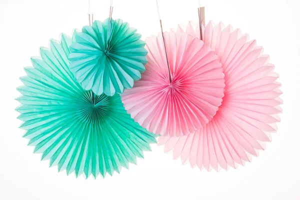 El yapımı kağıt çiçek beyaz arka plan Origami dekor