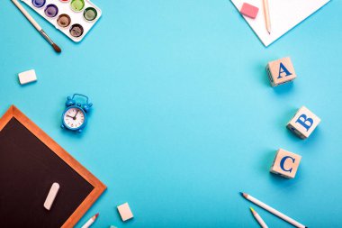 mavi, okul, arka, ileti örneğine öğren, dokuz am, alarm, Masaüstü, kavram, kopyalama alanı