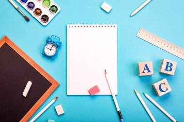 mavi, okul, arka, ileti örneğine öğren, dokuz am, alarm, Masaüstü, kavram, kopyalama alanı