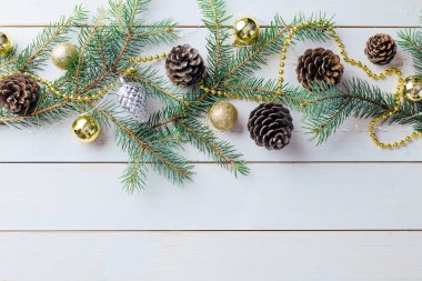 Noel arka plan, çam dalları, Festival dekor, beyaz tahtalar