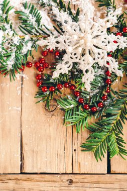 Noel arka plan, çam dalları, kar, Festival dekor, kar tanesi