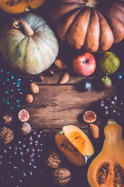 Voedsel Frame Herfst Groenten Pompoen Druiven Vijgen — Stockfoto