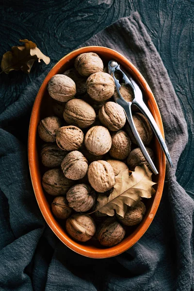 Concetto Autunnale Noce Fondo Scuro — Foto Stock