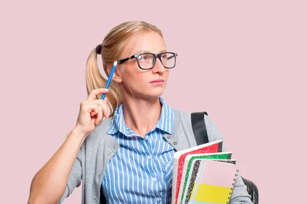 Glad Ung Student Flicka Håller Böcker Rosa Bakgrund Tillbaka Till — Stockfoto