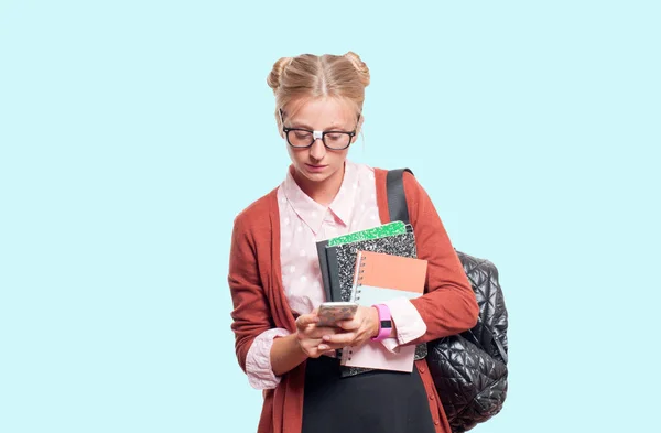 Ung Student Tjej Hålla Böcker High School Eller College Diplomand — Stockfoto