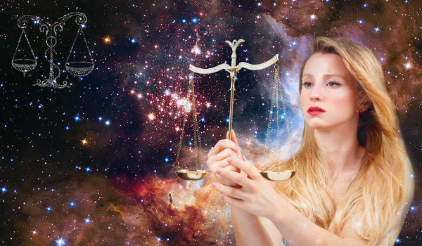 Znamení Zvěrokruhu Vah Astrologie Horoskop Koncept Krásná Žena Váhy Pozadí — Stock fotografie