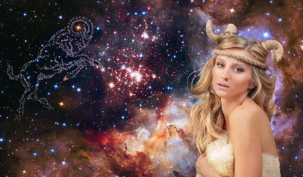 Signo Del Zodíaco Aries Concepto Astrología Horóscopo Hermosa Mujer Aries — Foto de Stock