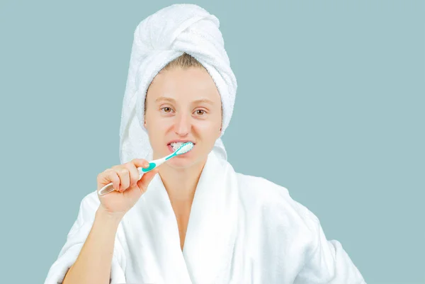 Facial Care Beauty Treatments Beautiful Woman Brushing Teeth — Stock Photo, Image