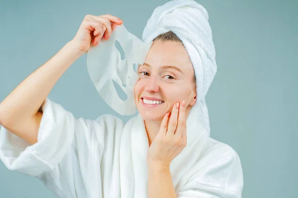 Facial Care Beauty Treatments Beautiful Woman Sheet Moisturizing Mask Her — Stock Photo, Image