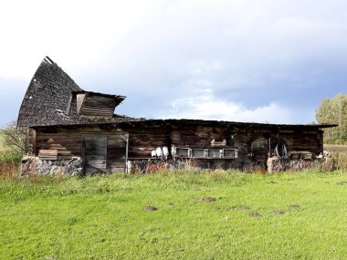 ahır cowshed antik çatı bar çalışan çiftlik rancho eski kulübe zarar