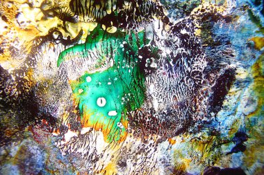 Renkli sıvılar birlikte sıvı renkli soyut resim oluşturma karışık