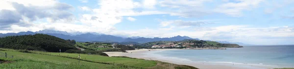 Panorama Afbeelding Van Een Strand Bay Aan Atlantische Oceaan Met — Stockfoto