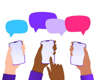 Cep telefonundaki yeni sohbet mesajları bildirimi. Cep telefonu ekranında SMS kabarcıkları var. İnsanlar konuşuyor. Vektör düz tasarımı