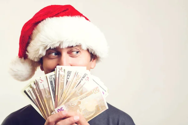 Santa Claus Houden Van Contant Geld Geïsoleerd Wit Kerstmis Winkelen — Stockfoto