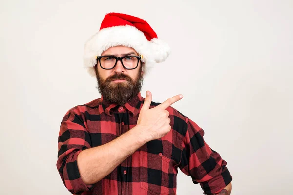 Santa Şapka Gözlük Yakışıklı Sakallı Adam Noel Baba Adam Beyaz — Stok fotoğraf