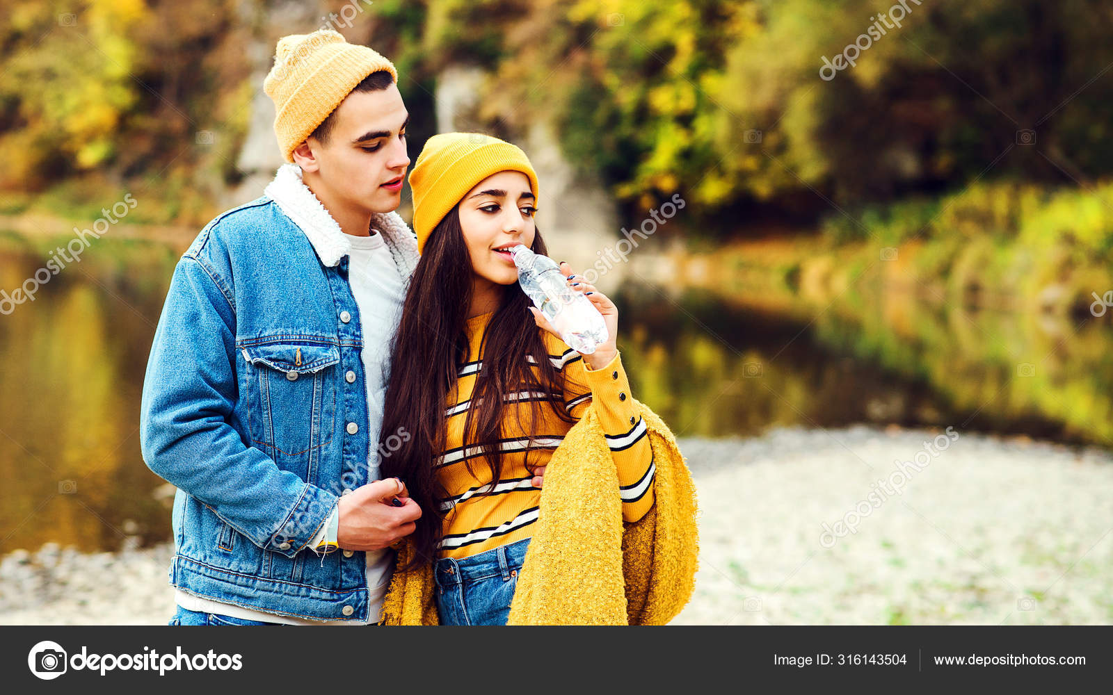 https://st4.depositphotos.com/8186610/31614/i/1600/depositphotos_316143504-stock-photo-young-couple-in-love-on.jpg