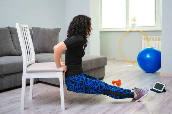 Young Woman Exercise Home Sporty Healthy Lifestyle Woman Using Chair — Stock Photo, Image