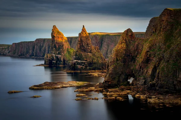 Klify Duncanby Głowy Zachód Światło Północnej Szkocji — Zdjęcie stockowe