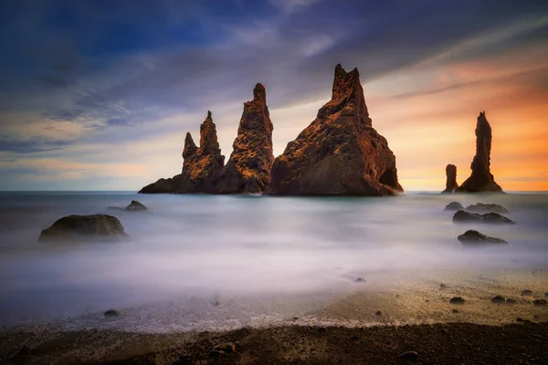 Rocks Black Beach Reynisfjara Sunset Iceland — Stock Photo, Image