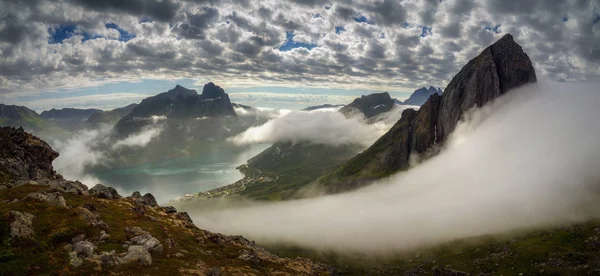 Panorama Över Segla Toppmötet Och Fjordgard Solnedgång Senja Norge — Stockfoto