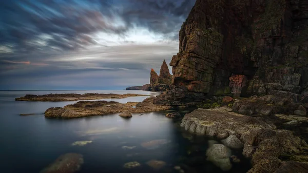 Panorama Duncanby Cabeza Rocas Luz Del Atardecer Norte Escocia —  Fotos de Stock