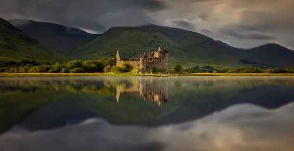 Kilchurn-Burgpanorama — Stockfoto