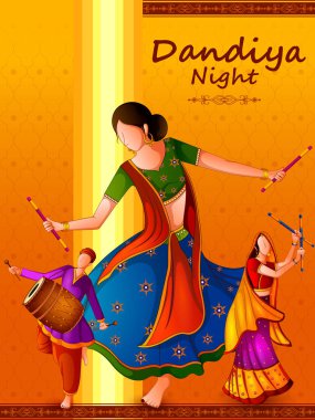 Geleneksel halk dansları Garba Navratri Dussehra sırasında kutlama Dandiya gecesi oynayanlar