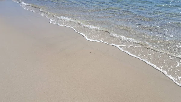 Вид Море Пляж Блакитною Водою Білим Піском — стокове фото