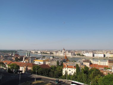 mimarisi güzel şehirlerinden güneşli yaz günü Avrupa'nın