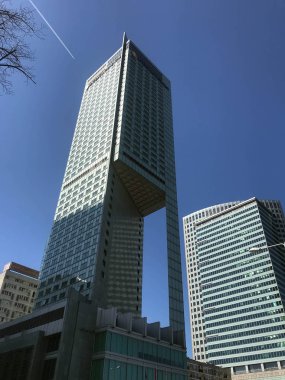 güneşli bir günde Varşova türleri