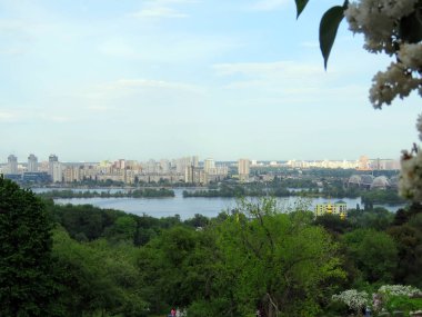 Kiev görünümlerinden bahar Botanik Bahçesi