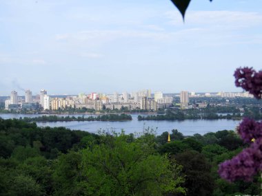 Kiev görünümlerinden bahar Botanik Bahçesi