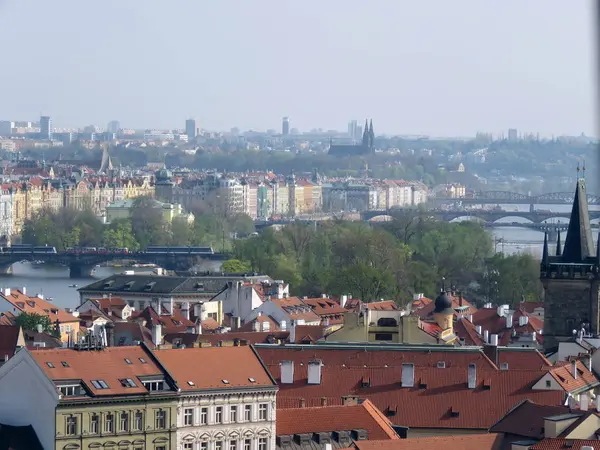 Arten Von Prag Bei Sonnigem Frühlingstag — Stockfoto