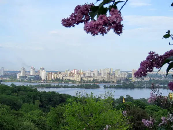 Weergaven Van Kiev Van Botanische Tuin Het Voorjaar — Stockfoto