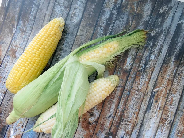 Reife Natürliche Maiskolben Gesunde Ernährung Umweltfreundliche Produkte Bio Lebensmittel Stil — Stockfoto