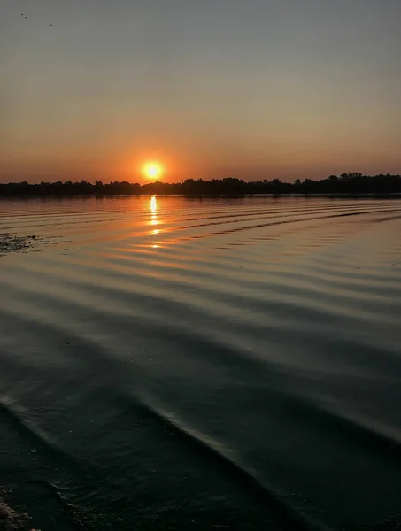 Die Schöne Sommerdämmerung Auf Dem Fluss Sommer Hintergrund Natur Stil — Stockfoto