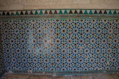 Alcazar Sarayı: Sevilla. Alcazar - İspanya Mağribi mimarisi örneği. Tarihi bina