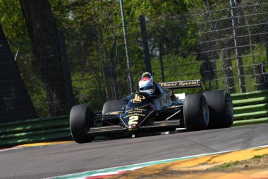 21 Nisan 2018: Kubota, Katsuaki Jp çalışma tarihi 1982 F1 otomobil Lotus 91/7 Motor efsane Festivali 2018 İtalya Imola pistinde sırasında ile.