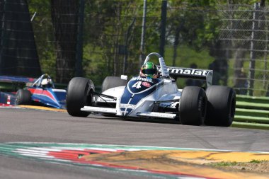 21 Nisan 2018: Folch-Rusinol, Joaquin Es çalıştırın tarihi 1980 F1 araba Brabham Bt49 ile Motor efsane Festivali 2018 İtalya Imola pistinde sırasında.