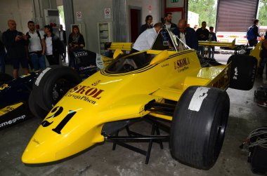 6 Mayıs 2018: tarihi F1 1980 Fittipaldi F8 Keke Rosberg Minardi tarihi gün 2018 İtalya Imola pistinde sırasında kutusuna ex.