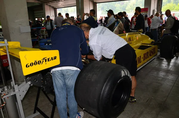 6 Mayıs 2018: tarihi F1 1980 Fittipaldi F8 Keke Rosberg Minardi tarihi gün 2018 İtalya Imola pistinde sırasında kutusuna ex.