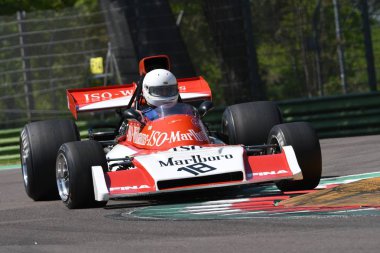 21 Nisan 2018: Motor efsane Festivali 2018 İtalya Imola pistinde sırasında tarihi 1973 F1 araba Williams Fx3b ile Rollinger, Daniel Lu Çalıştır.
