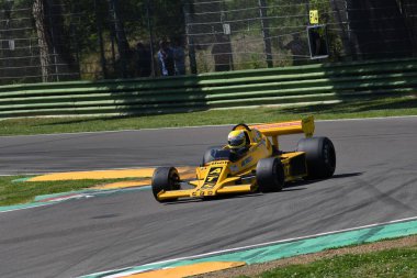21 Nisan 2018: Perrier, Christian Fr çalıştırın tarihi 1978 F1 araba Ats Hs01 ile Motor efsane Festivali 2018 İtalya Imola pistinde sırasında.