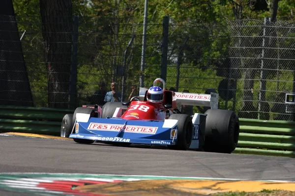 21 Nisan 2018: D'Aubreby, Patrick Fr çalıştırın tarihi 1976 F1 araba ile Mart 761 Motor efsane Festivali 2018 İtalya Imola pistinde sırasında.