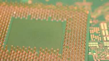 4k cpu bilgisayar işlemci elektronik devre kartı üzerinde dolly dönen yakın çekim. 4 k Ultra Hd video