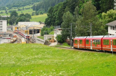 İsviçre: Temmuz 2012, İsviçre dağ treni Bernina Express Tirano St. Moritz için