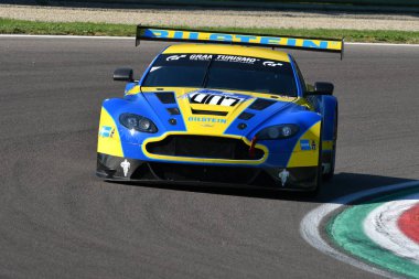 21 Nisan 2018: Aston Martin Vantage V12 Gt3 Imola Motor efsane Festivali 2018 Imola Circuit İtalya Tarih sırasında bilinmeyen sürücü.