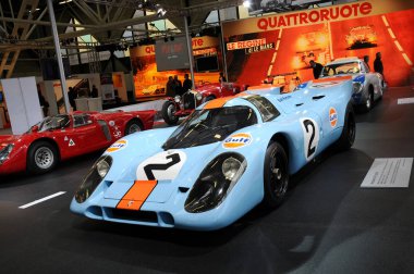 Bologna, İtalya - 2 Aralık 2010: Bologna Motor Show'da sergilenen Porsche 917 Körfez Le Mans 24 saat. İtalya